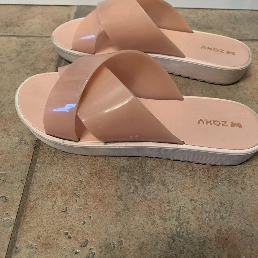 Sandals - Picture 2 of 4